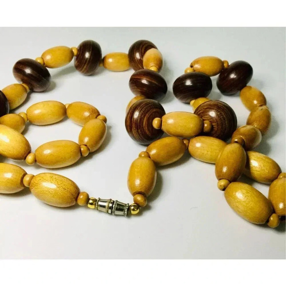 Vintage Womens Dark Brown Tan Wooden Beads Long Necklace Fashion Collection - Picture 2 of 6